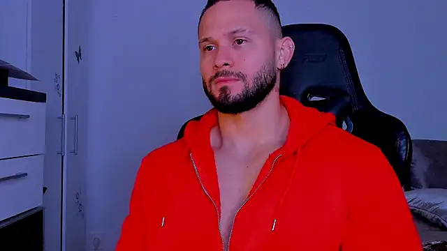 Snapshot of andrewcorey1 chatting on 10.01.25 andrewcorey1 online show from 10.01.25