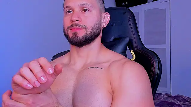 Snapshot of andrewcorey1 chatting on 10.03.25 andrewcorey1 online show from 10.03.25