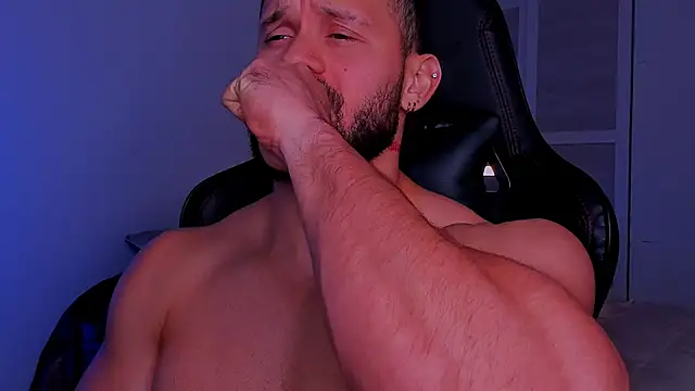 Snapshot of andrewcorey1 chatting on 10.12.25 andrewcorey1 online show from 10.12.25