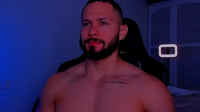 Snapshot of andrewcorey1 chatting on 10.19.25 andrewcorey1 online show from 10.19.25