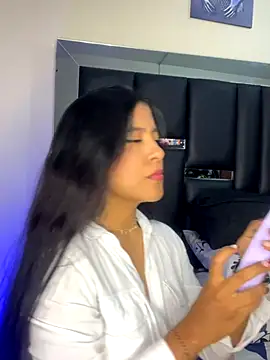 Kendra C online show from 10.24.25