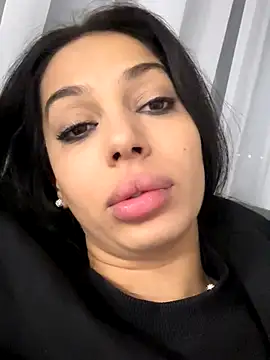 Bella Vixen  online show from 11.05.25