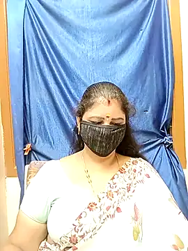 Snapshot of sushma26 chatting on 09.30.25 sushma26 online show from 09.30.25