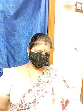 Snapshot of sushma26 chatting on 10.25.25 sushma26 online show from 10.25.25