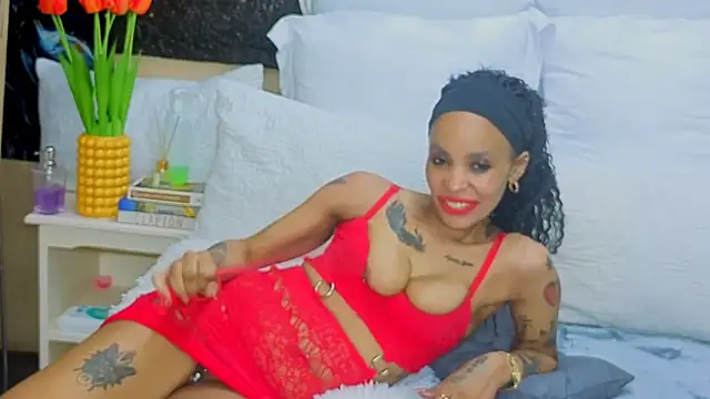 CaramelNatashaxx online show from 10.12.25