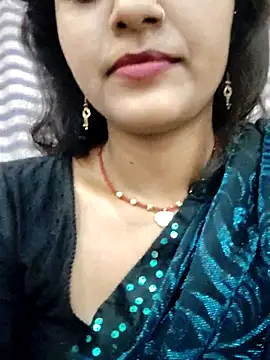 AnanyaKapoor89 online show from 09.08.25