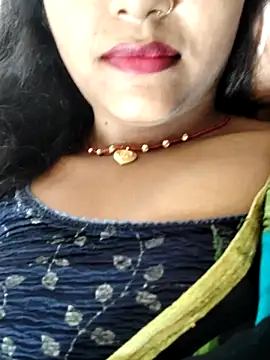 AnanyaKapoor89 online show from 09.23.25