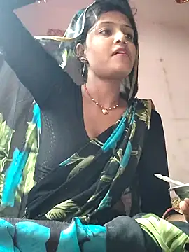 AnanyaKapoor89 online show from 10.31.25