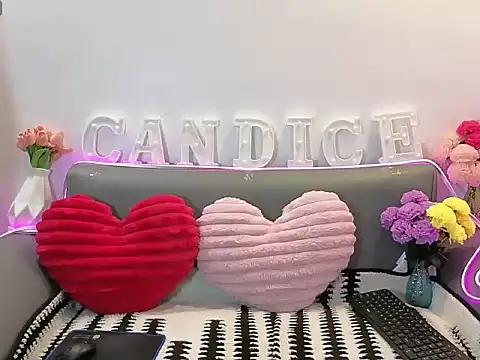 Snapshot of candiceempire chatting on 05.14.26 candiceempire online show from 05.14.26