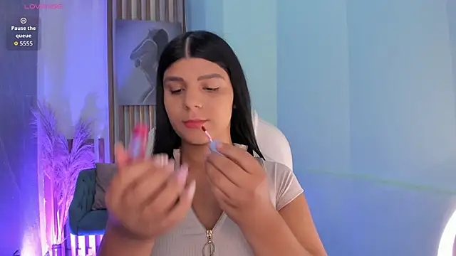 PauliinaBelle  online show from 04.13.26