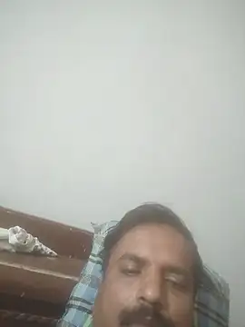 vardh033 online show from 10.26.25