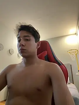 Snapshot of leduck7 chatting on 09.23.25 leduck7 online show from 09.23.25