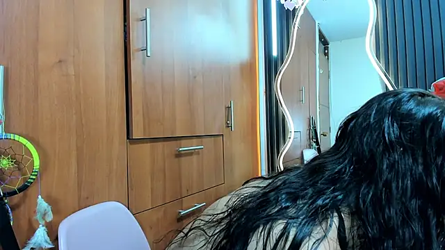 scarletr red online show from 01.10.26