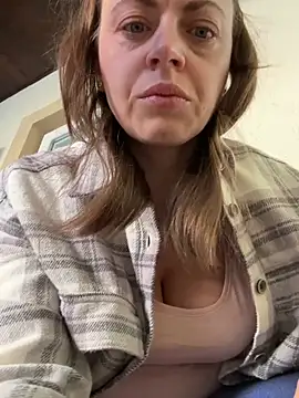 Snapshot of ladywithbigass chatting on 04.06.26 ladywithbigass online show from 04.06.26