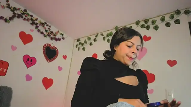 MiaCollinssx online show from 02.18.26