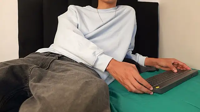 alexmark  online show from 02.13.26