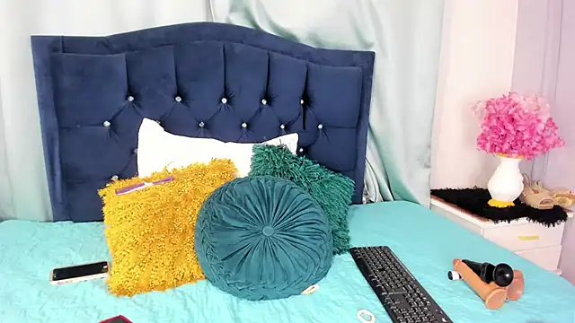 Snapshot of KateOwens_ chatting on 02.07.26 KateOwens online show from 02.07.26