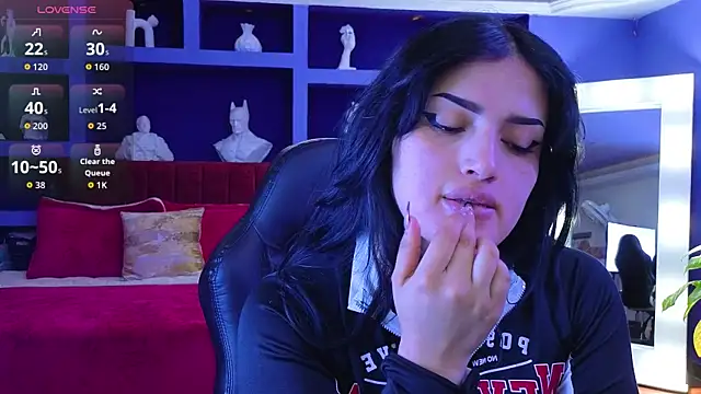 sari belle online show from 10.24.25