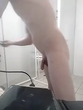 Snapshot of rivocumslut chatting on 09.14.25 rivocumslut online show from 09.14.25