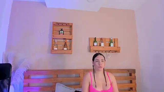  miss mia online show from 10.22.25