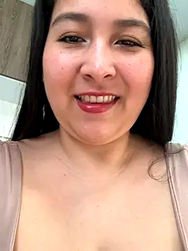 evelyn 1702 online show from 10.31.25