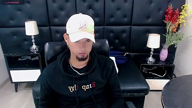 StivBigCock online show from 09.12.25