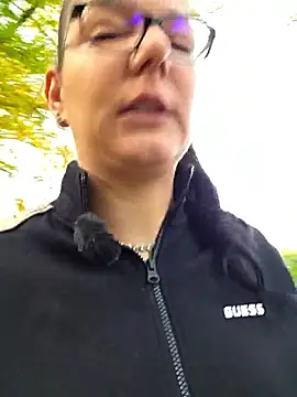 Swiss Lady online show from 10.29.25