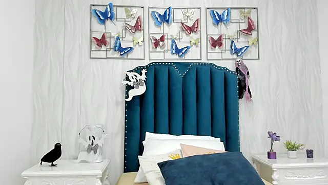 Alison Carde05 online show from 10.30.25