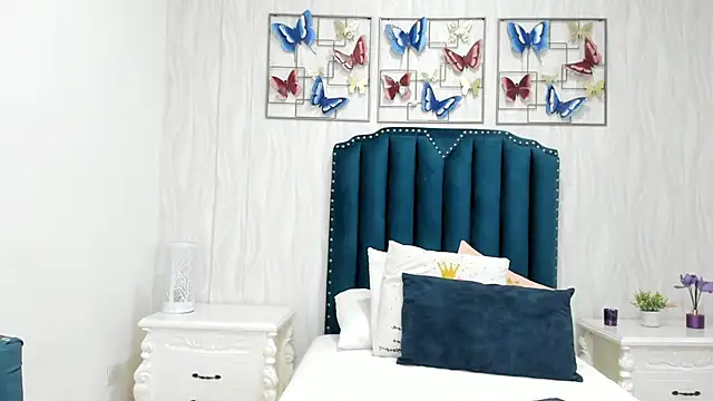 Alison Carde05 online show from 11.19.25