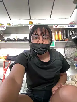 Kyra  Rose online show from 12.19.25