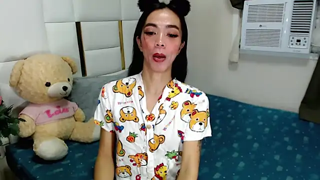 diamondnaked  online show from 10.13.25