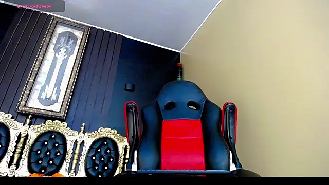 Snapshot of Natasha_clifford chatting on 12.03.25 Natasha clifford online show from 12.03.25