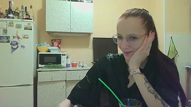 Lucy Divine online show from 11.11.25