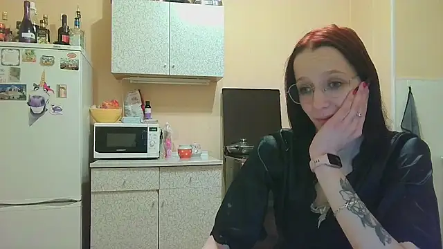 Lucy Divine online show from 11.13.25