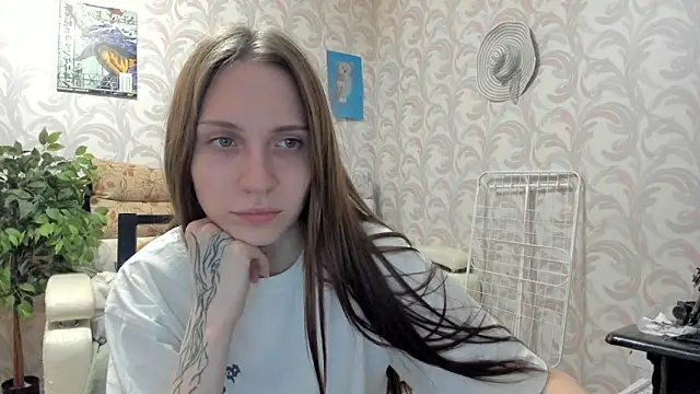 Kelly Gerzikaa online show from 10.25.25