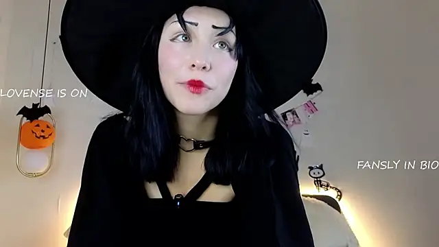 BritniBers online show from 10.30.25