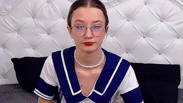 MaeLili online show from 12.15.25