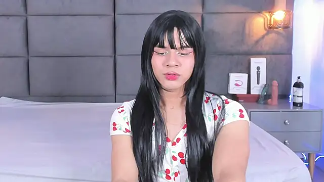 Slenna Moon online show from 09.15.25