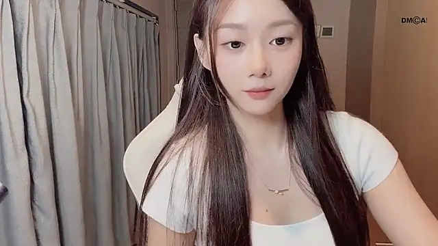 Snapshot of Makinghappymyself_ chatting on 12.01.25 Makinghappymyself online show from 12.01.25