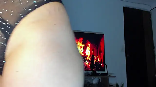 tianastone  online show from 12.04.25