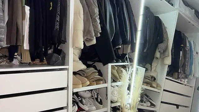 KayleeBella online show from 11.11.25