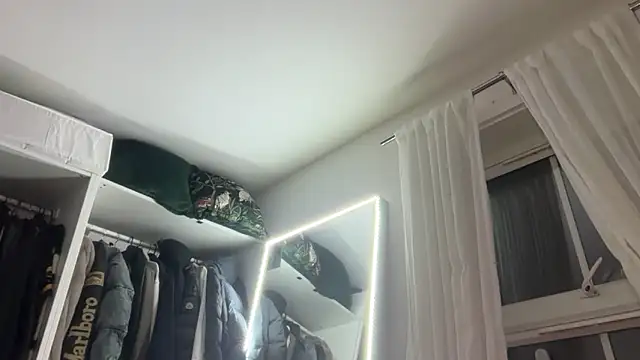 KayleeBella online show from 03.17.26