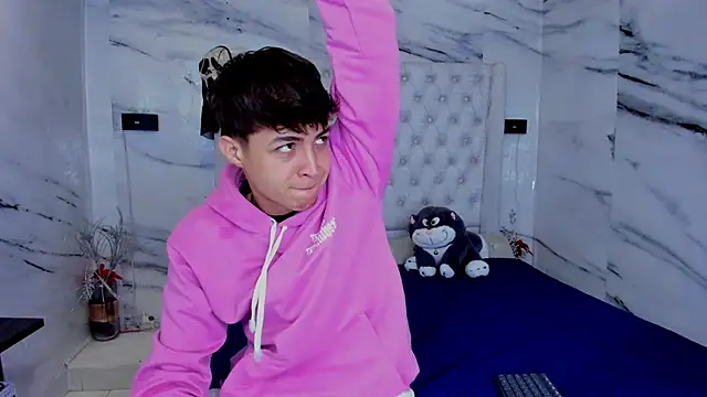 Ari and Storm online show from 02.03.26