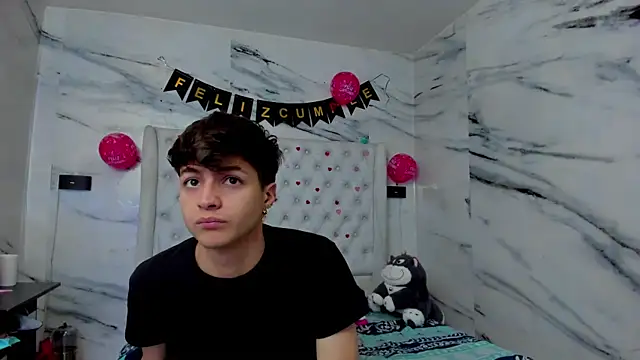 Ari and Storm online show from 04.02.26