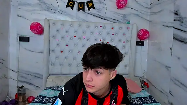 Ari and Storm online show from 04.17.26