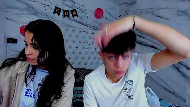 Snapshot of Ari_and_Storm chatting on 04.19.26 Ari and Storm online show from 04.19.26