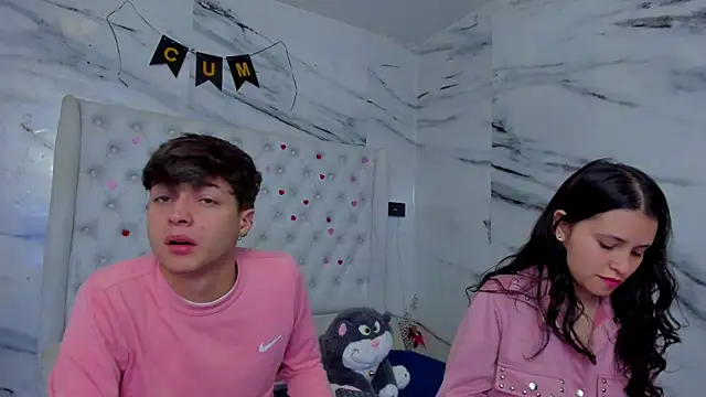 Snapshot of Ari_and_Storm chatting on 05.04.26 Ari and Storm online show from 05.04.26