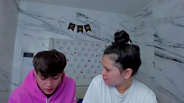 Snapshot of Ari_and_Storm chatting on 05.05.26 Ari and Storm online show from 05.05.26