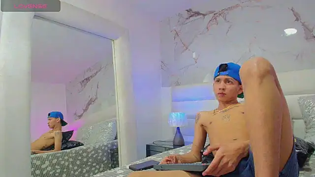 Marcus and Tony online show from 04.04.26