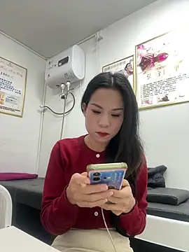 Baby-mmm online show from 11.28.25